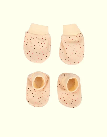 Cotton mittens and booties for new born baby (0-6 months)